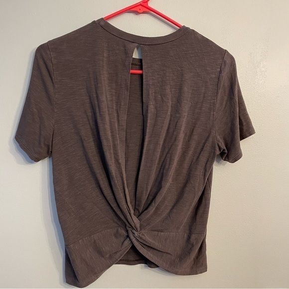 American Eagle Gray knot open back tee shirt size small - Picture 2 of 5